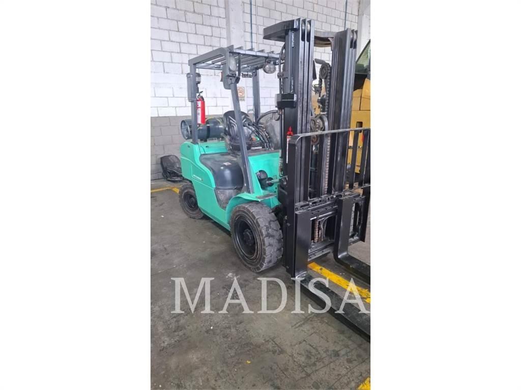 CAT MITSUBISHI FG30N-LP Heftrucks overige