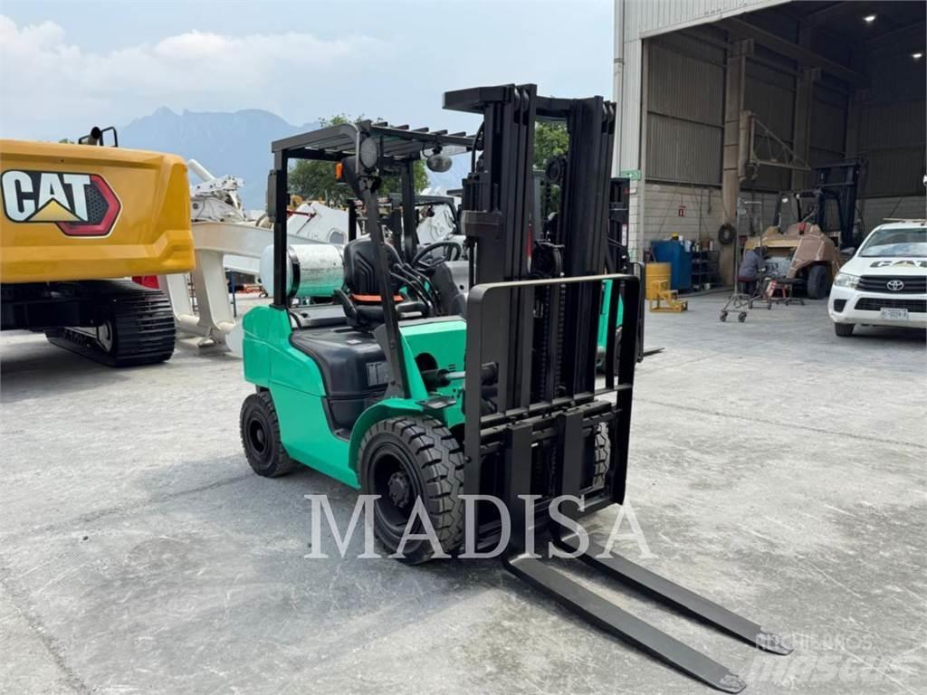 CAT MITSUBISHI FG30N-LP Heftrucks overige