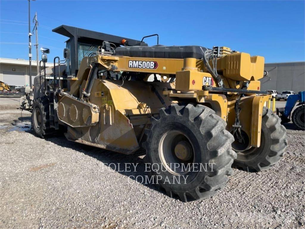 CAT RM500B Asfaltafwerkmachines