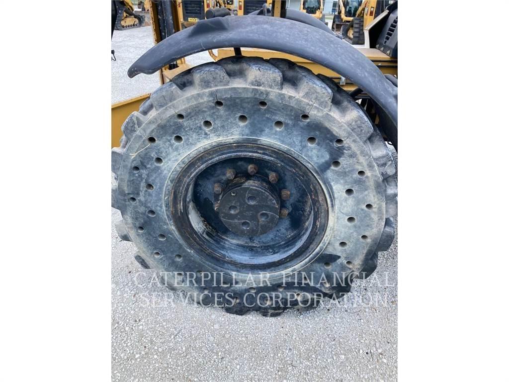 CAT TL1055C Verreikers
