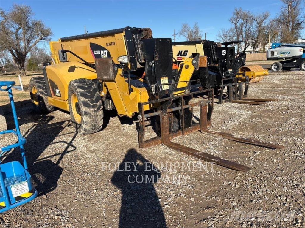 CAT TL1255DC Verreikers