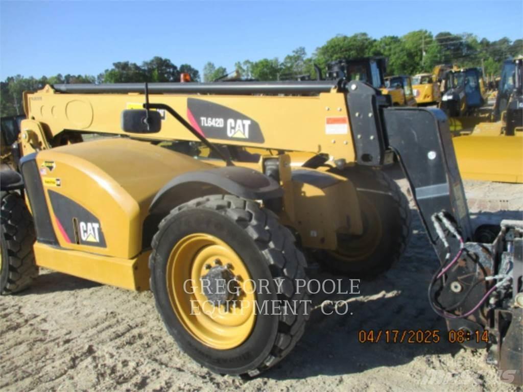 CAT TL642D Verreikers