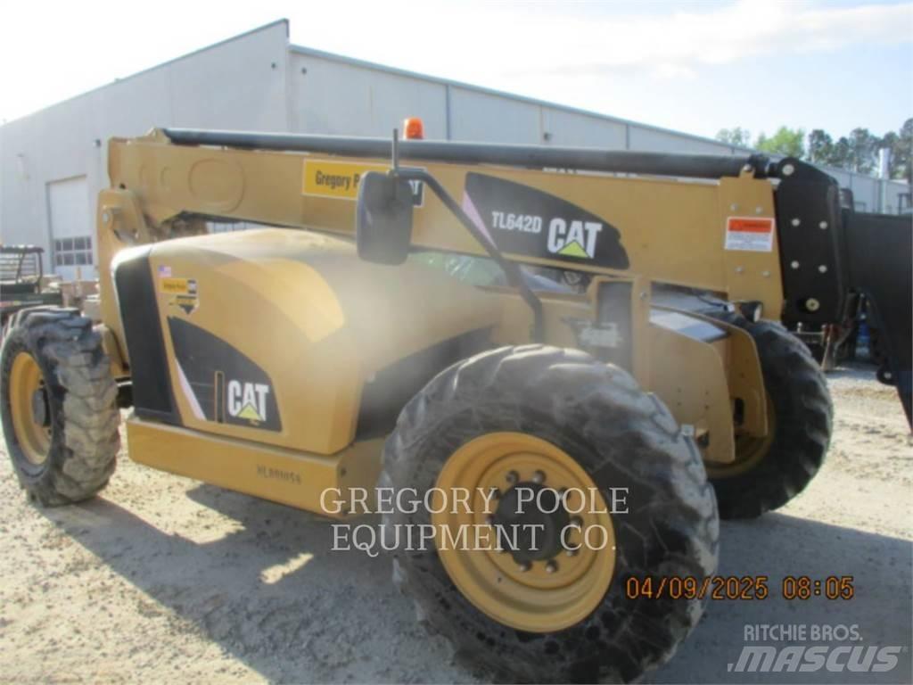 CAT TL642D Verreikers