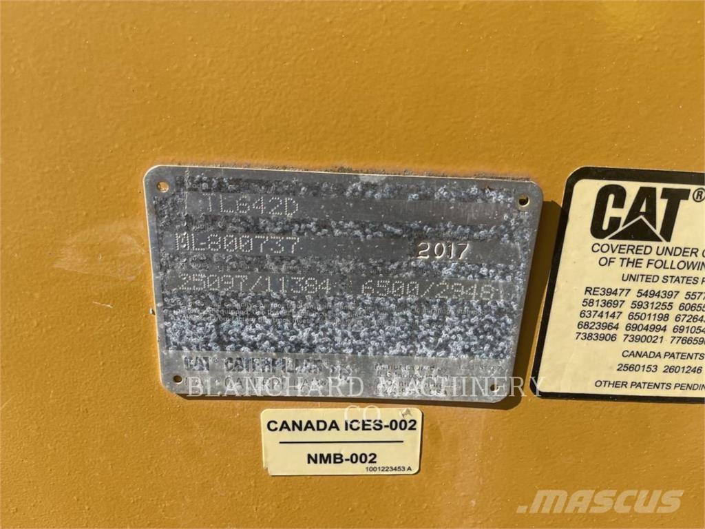 CAT TL642D Verreikers