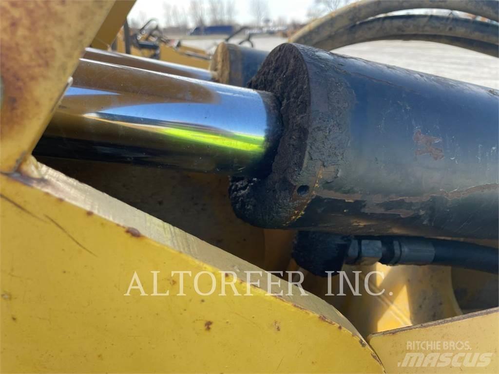 CAT TS180 Frezen