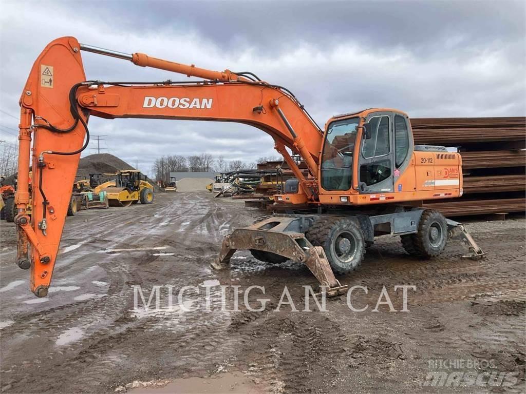 Doosan DX210W Wielgraafmachines