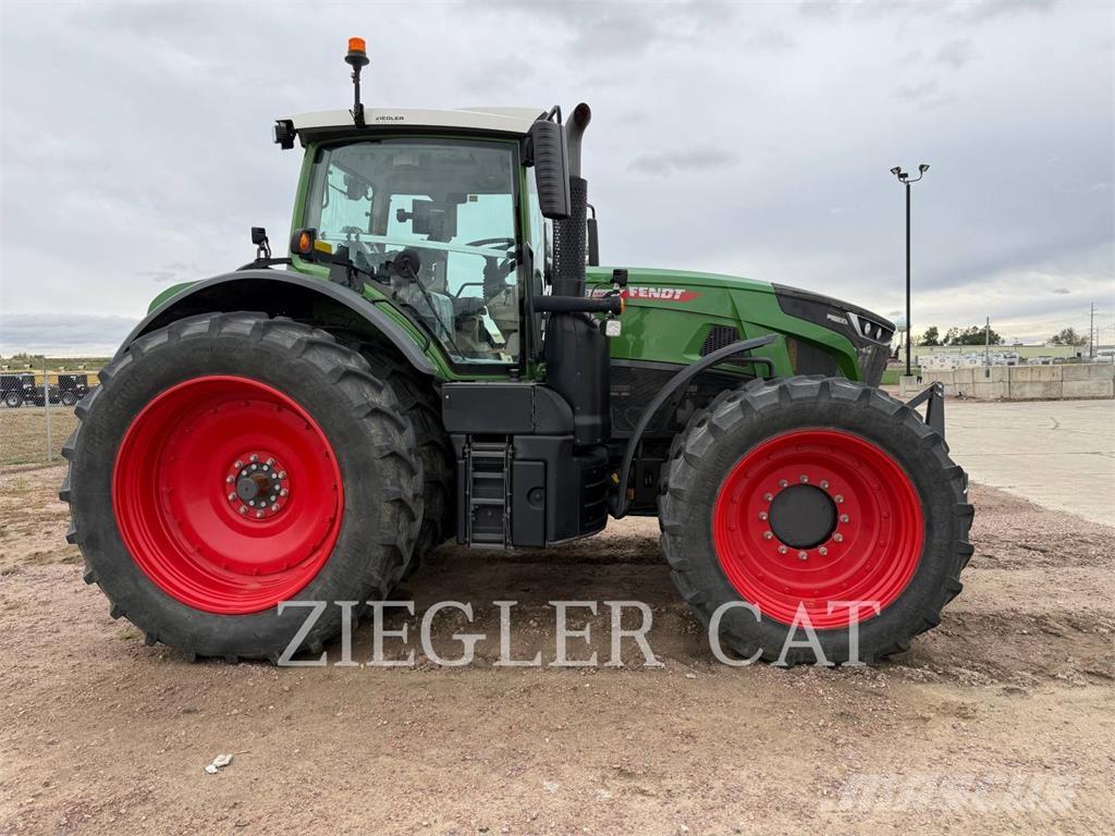 Fendt 933 VARIO Tractoren