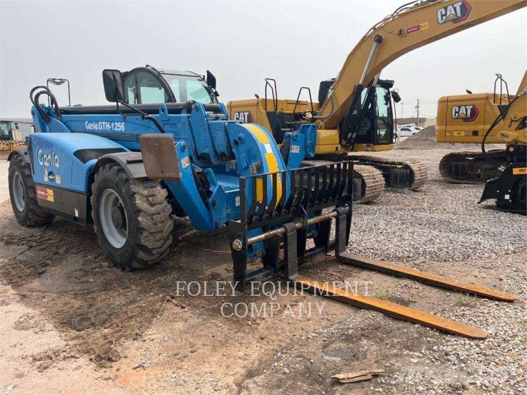 Genie GTH1256C Verreikers