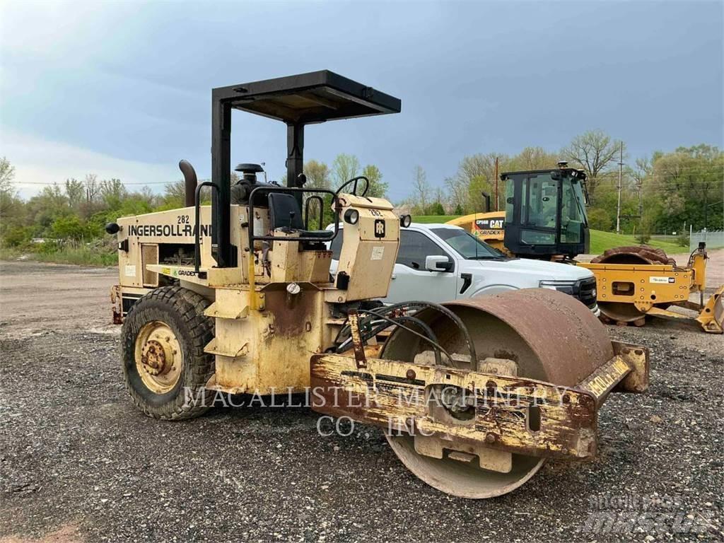 Ingersoll Rand SD70 Trilrolwalsen