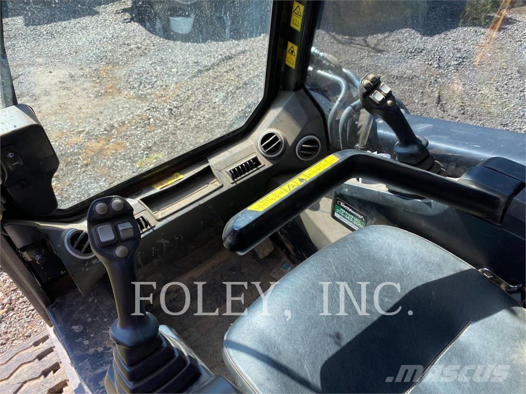 JCB 300TT4 Rupsladers