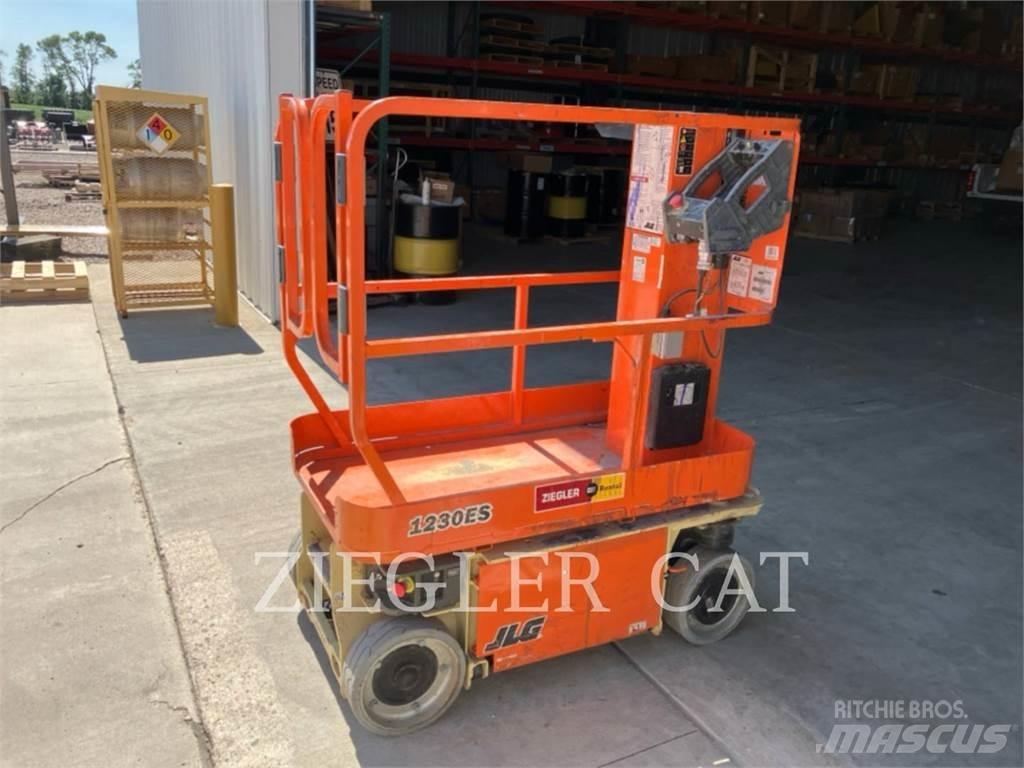 JLG 1230ES Schaarhoogwerkers