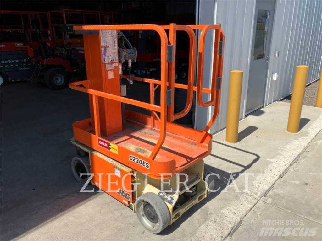 JLG 1230ES Schaarhoogwerkers