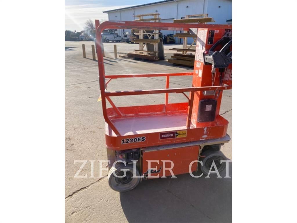 JLG 1230ES Schaarhoogwerkers