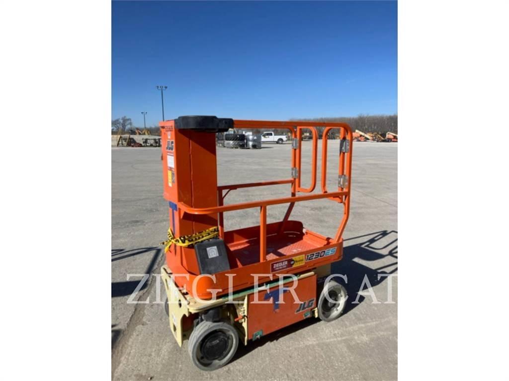 JLG 1230ES Schaarhoogwerkers
