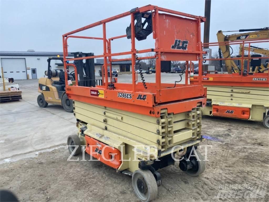 JLG 3246ES Schaarhoogwerkers
