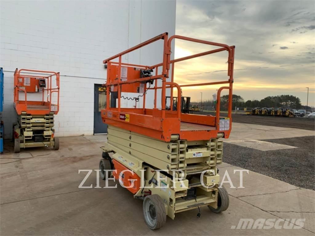 JLG 3246ES Schaarhoogwerkers