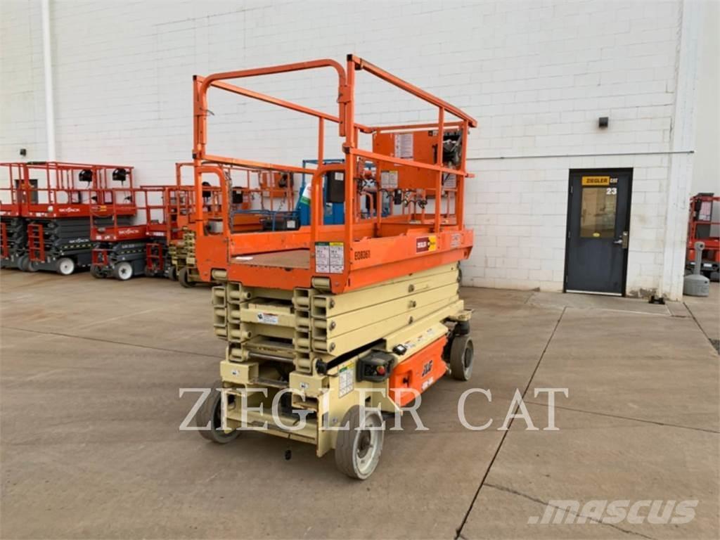 JLG 3246ES Schaarhoogwerkers