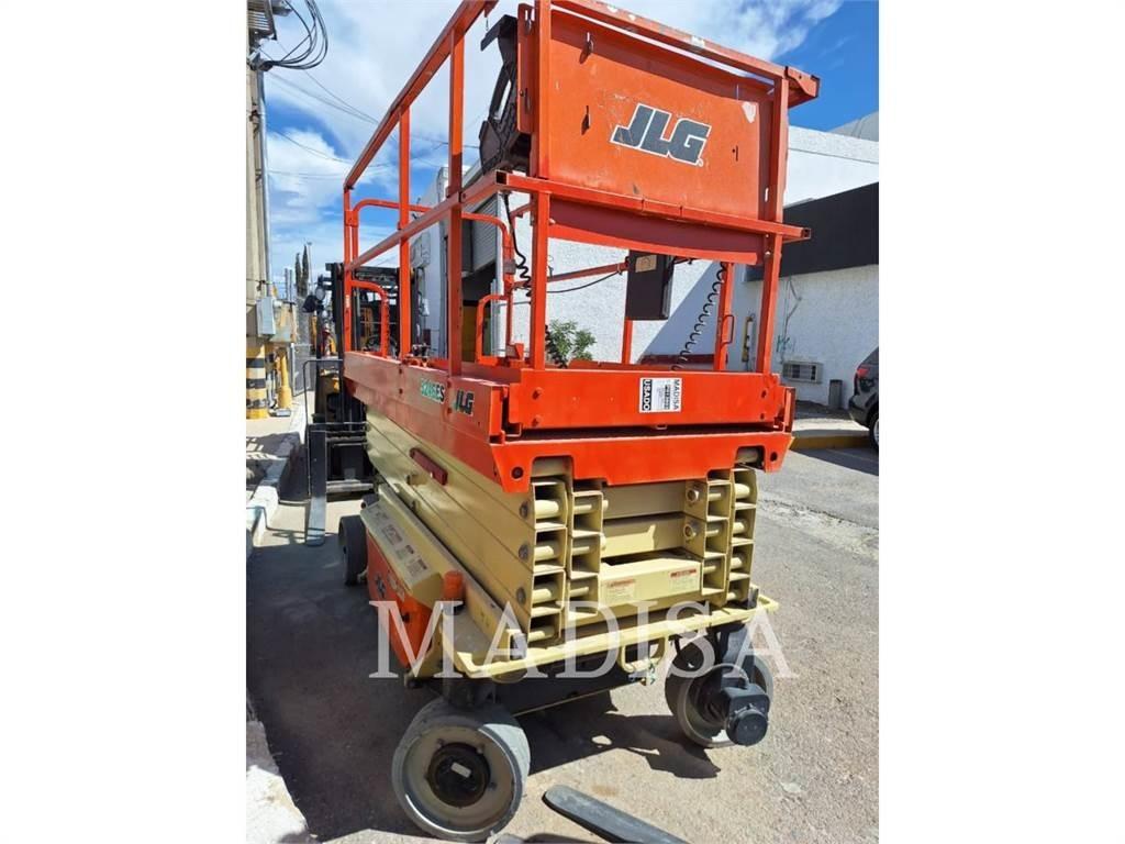JLG 3246ES Schaarhoogwerkers