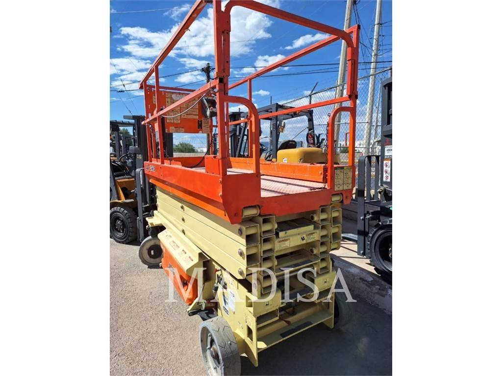 JLG 3246ES Schaarhoogwerkers