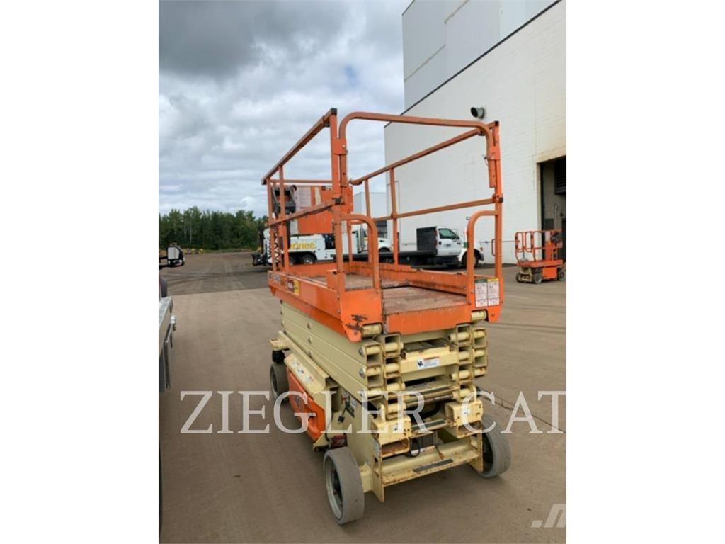 JLG 3246ES Schaarhoogwerkers