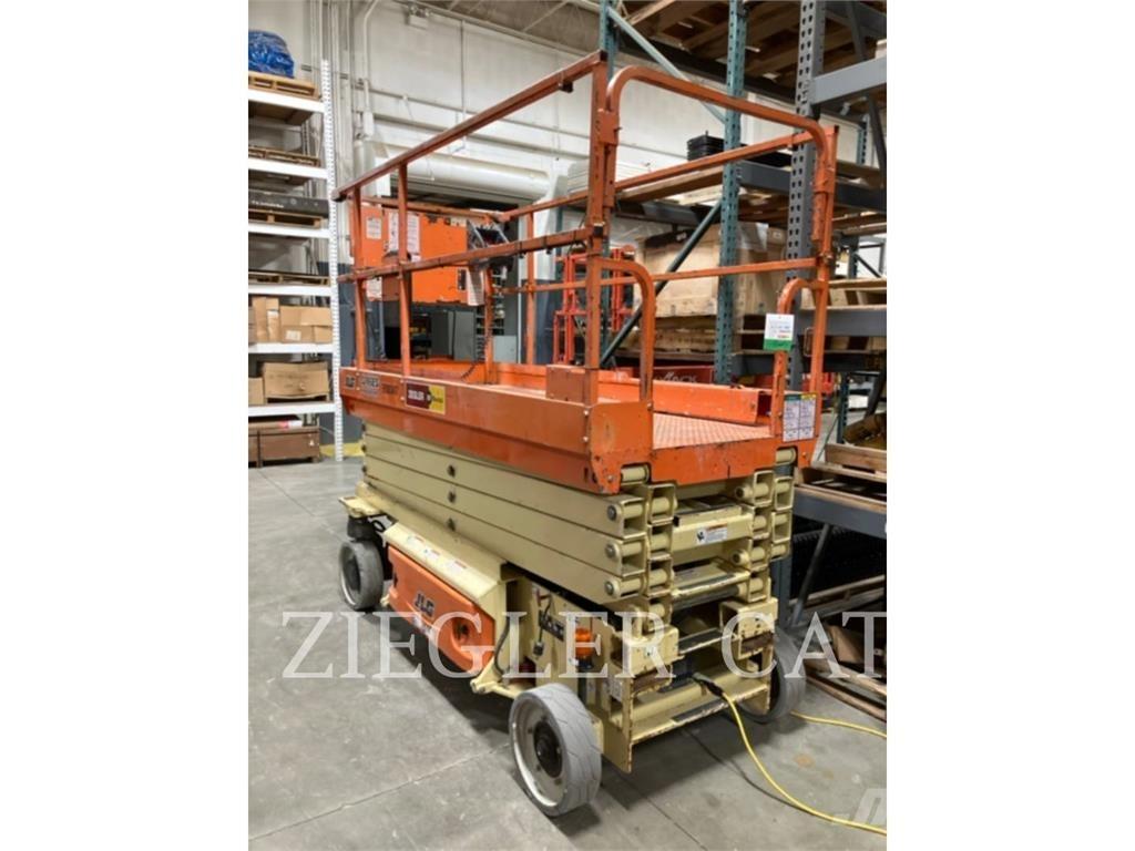 JLG 3246ES Schaarhoogwerkers