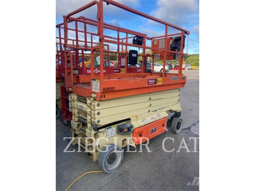 JLG 3246ES Schaarhoogwerkers