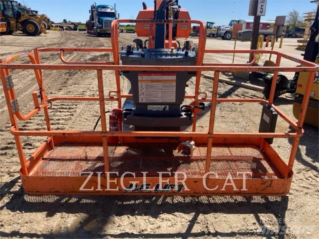 JLG 660SJ Knikarmhoogwerkers