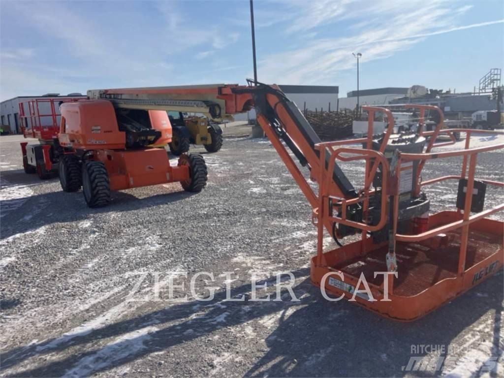 JLG 660SJ Knikarmhoogwerkers