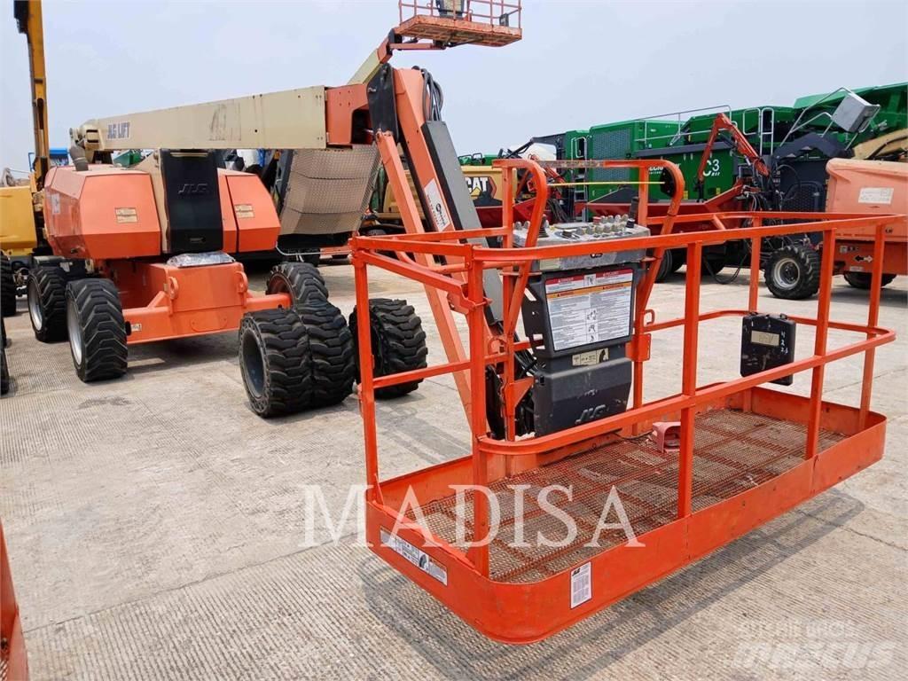 JLG 800 AJ Knikarmhoogwerkers