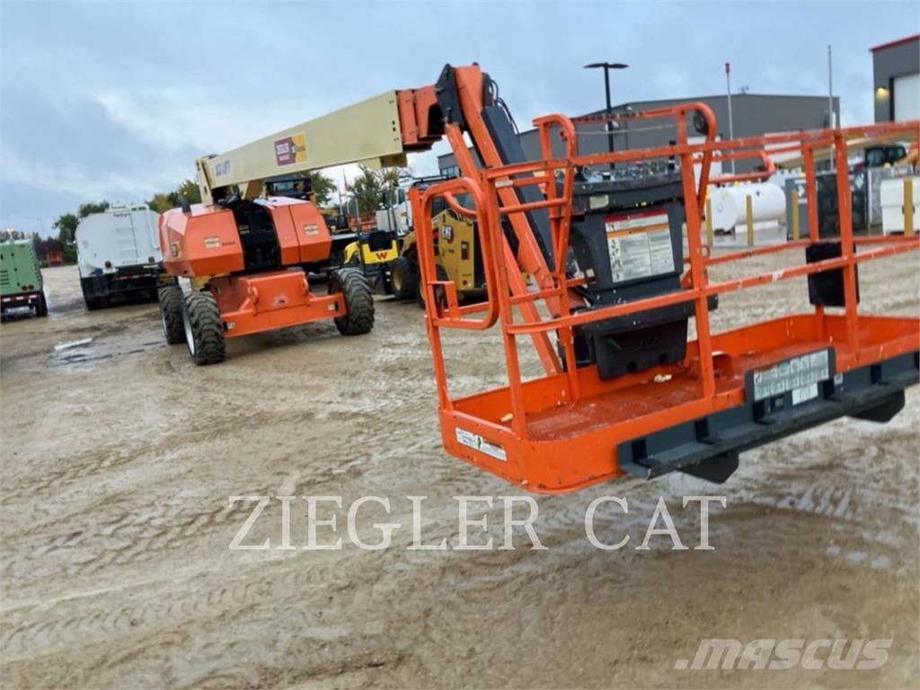 JLG 860SJ Knikarmhoogwerkers