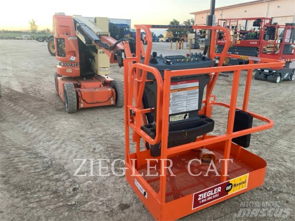 JLG E300AJP Knikarmhoogwerkers