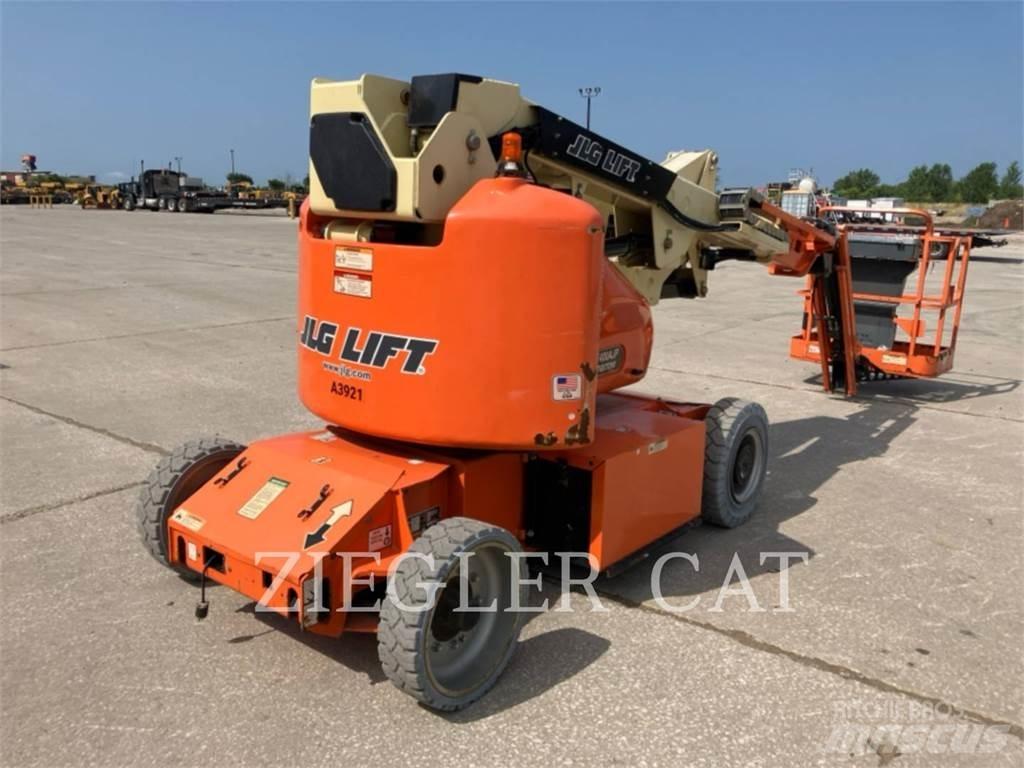 JLG E400AJPN Knikarmhoogwerkers
