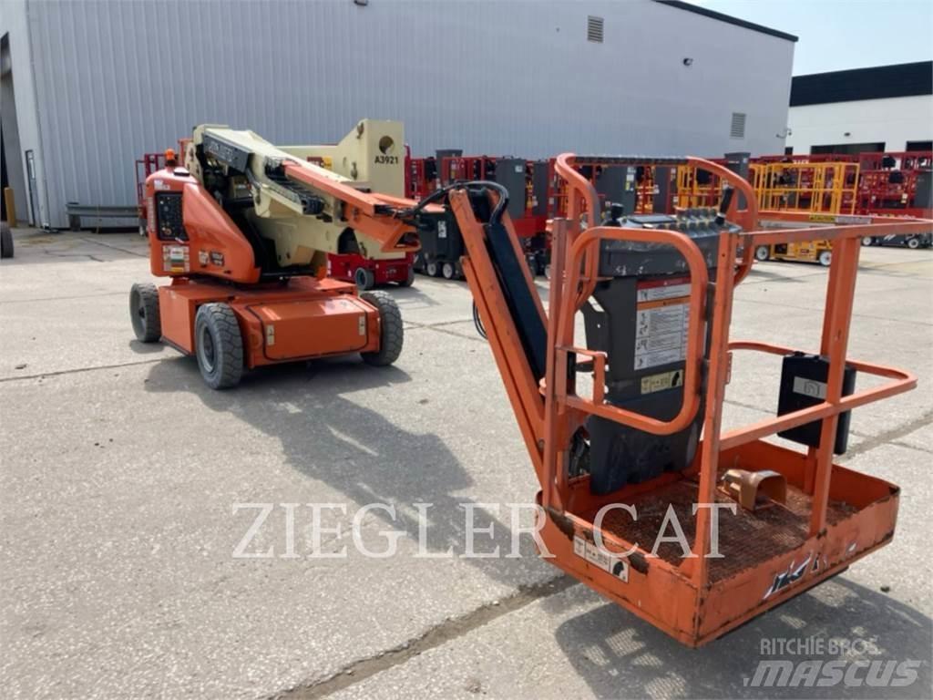 JLG E400AJPN Knikarmhoogwerkers