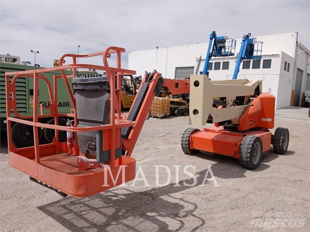 JLG E450AJ Knikarmhoogwerkers