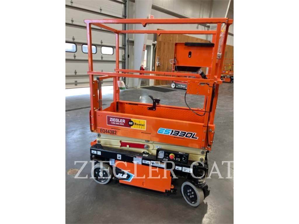 JLG ES1330L Schaarhoogwerkers