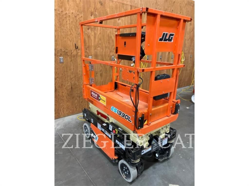 JLG ES1330L Schaarhoogwerkers