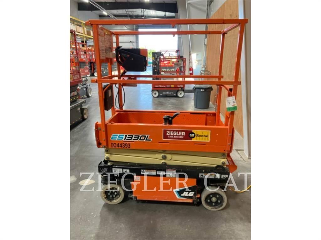 JLG ES1330L Schaarhoogwerkers