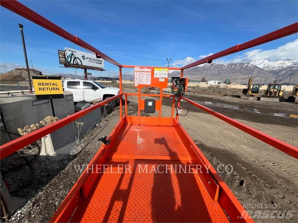 JLG ES2646 Schaarhoogwerkers