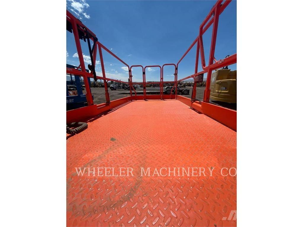 JLG RT3369 Schaarhoogwerkers