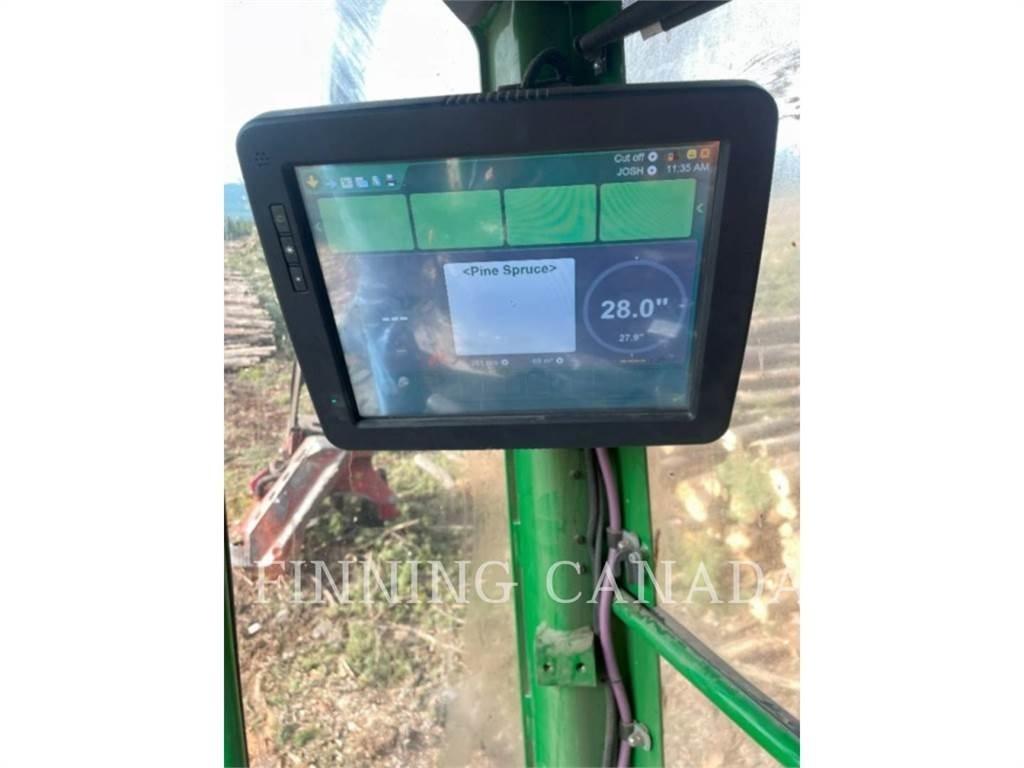 John Deere 2154G Graafmachines voor de bosbouw