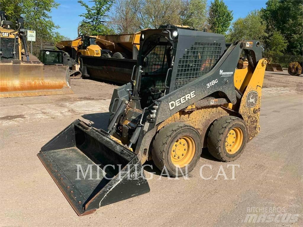 John Deere 318G Schrankladers