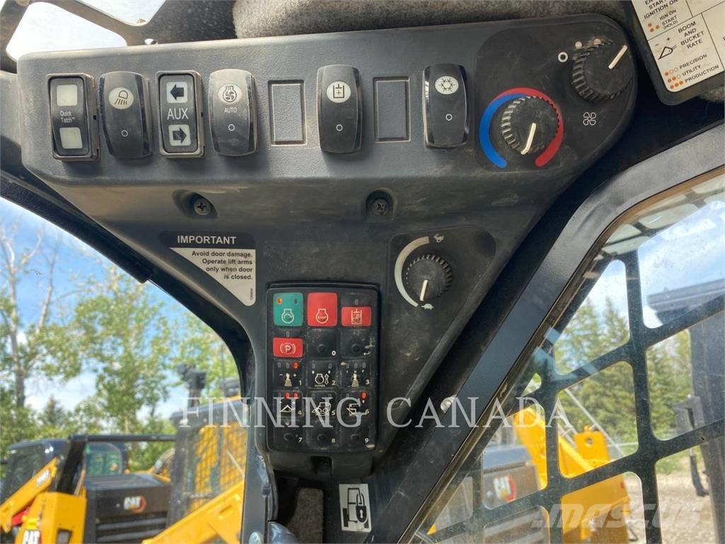 John Deere 325G Rupsladers