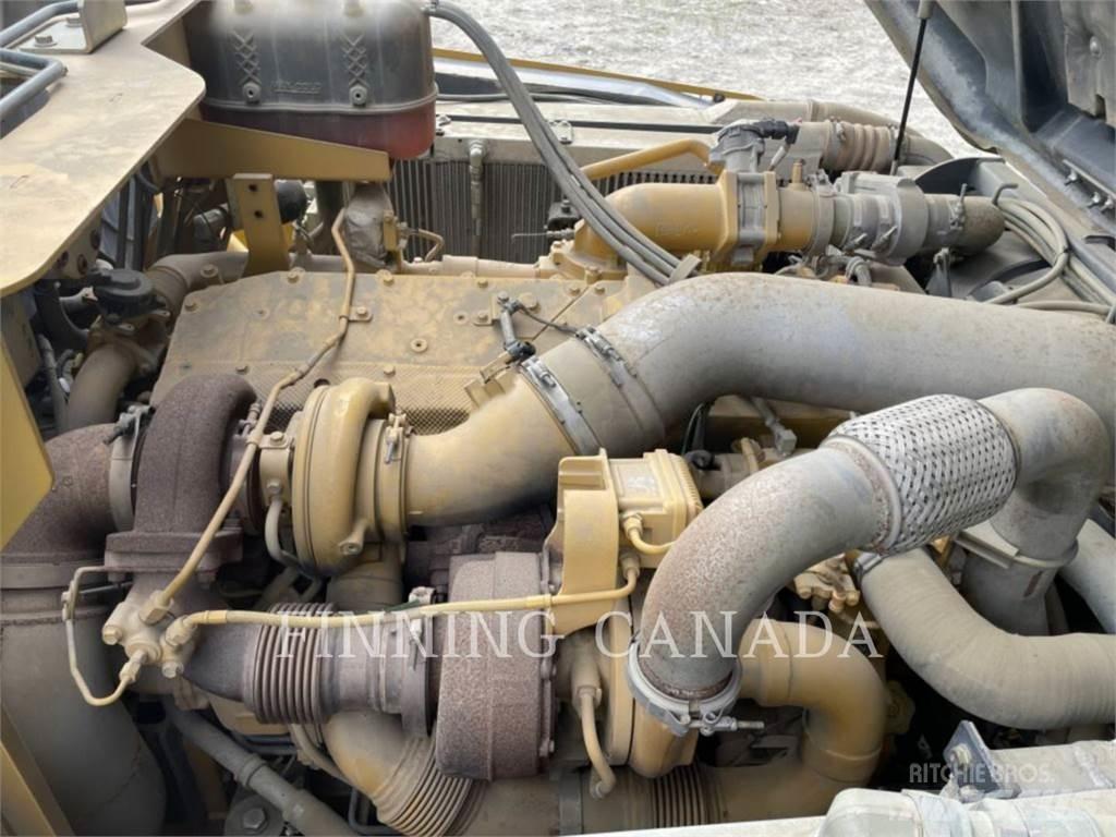 John Deere 410E Knik dumptrucks