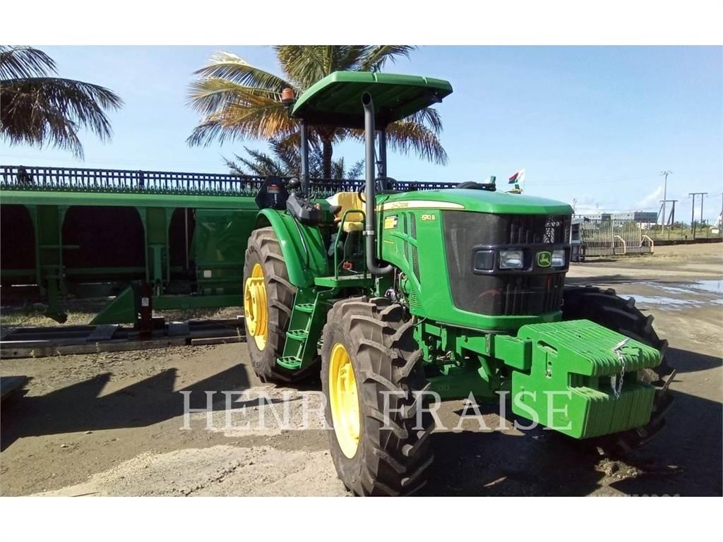 John Deere 6110B-00S Tractoren
