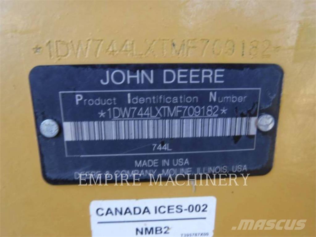 John Deere 744L Wielladers