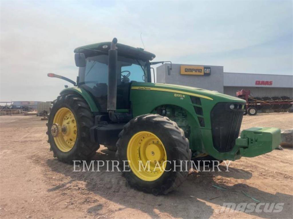 John Deere 8320R Tractoren