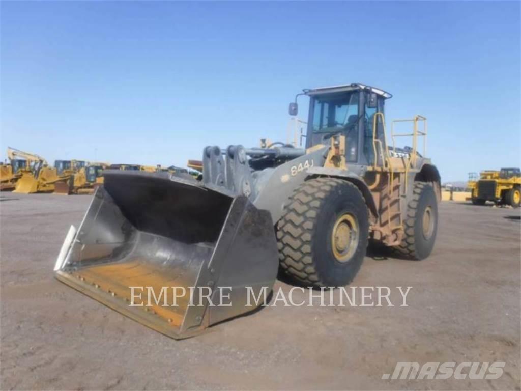 John Deere 844J Wielladers