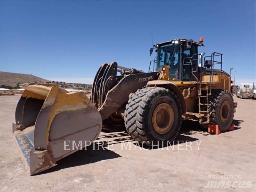 John Deere 844P Wielladers