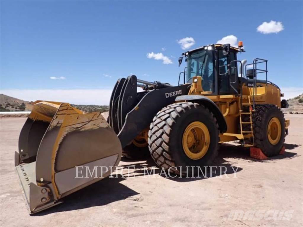 John Deere 844P Wielladers