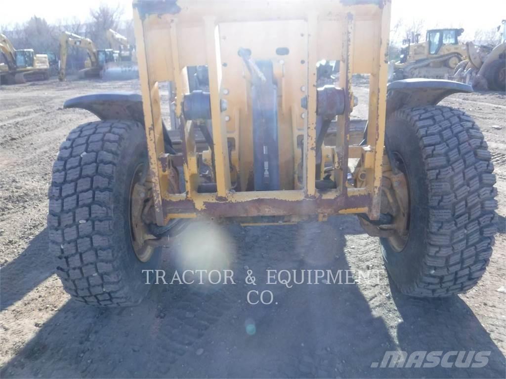John Deere 872GP Graders